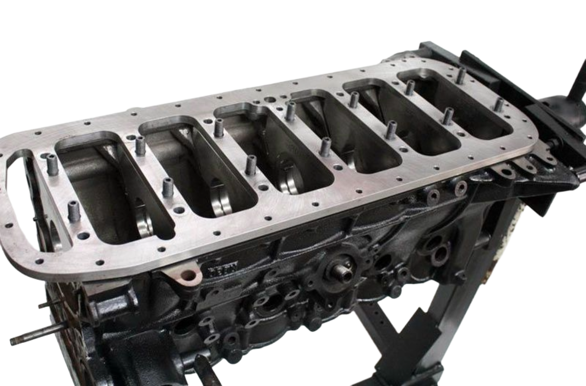 RB AWD Girdle Plate (with bolts)